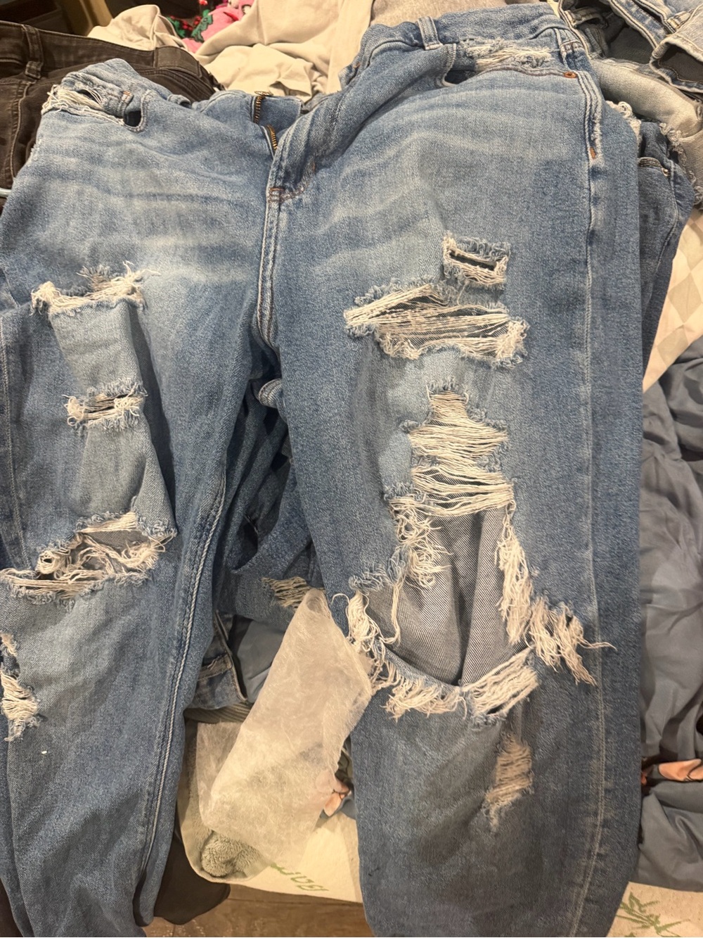 American Eagle Outfitters Light Blue Distressed Boyfriend Jeans
